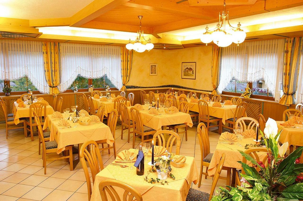 Gasthof-Hotel Winkler Mühldorf Exteriör bild